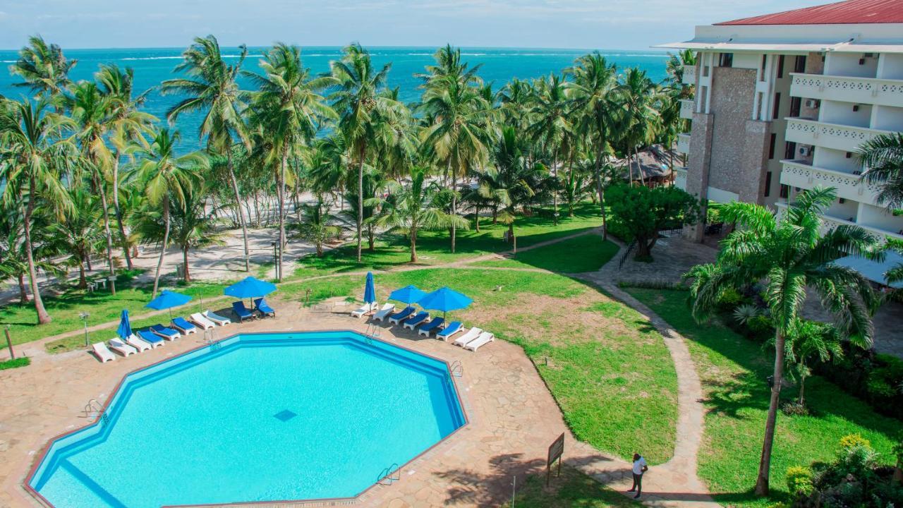 Mombasa Continental Resort Shanzu Extérieur photo