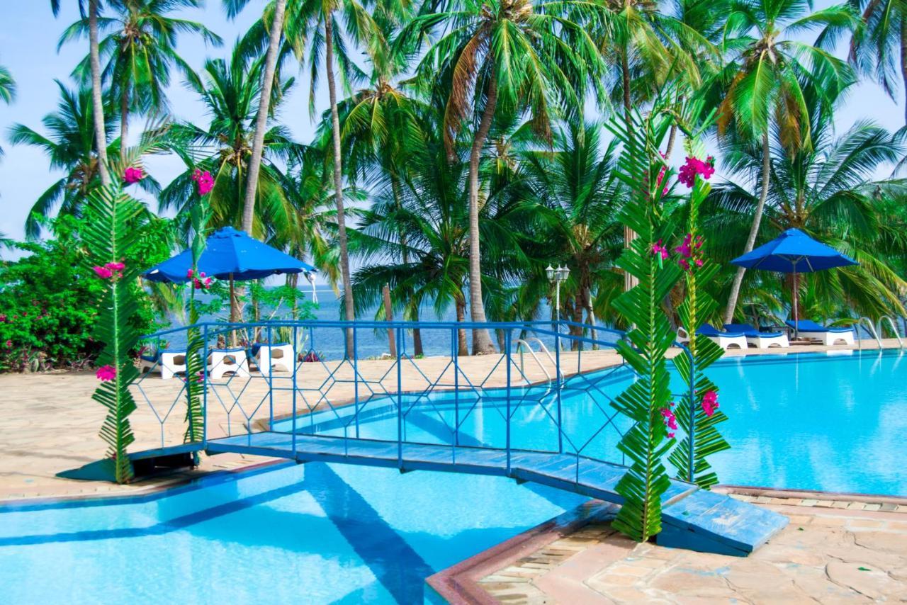 Mombasa Continental Resort Shanzu Extérieur photo