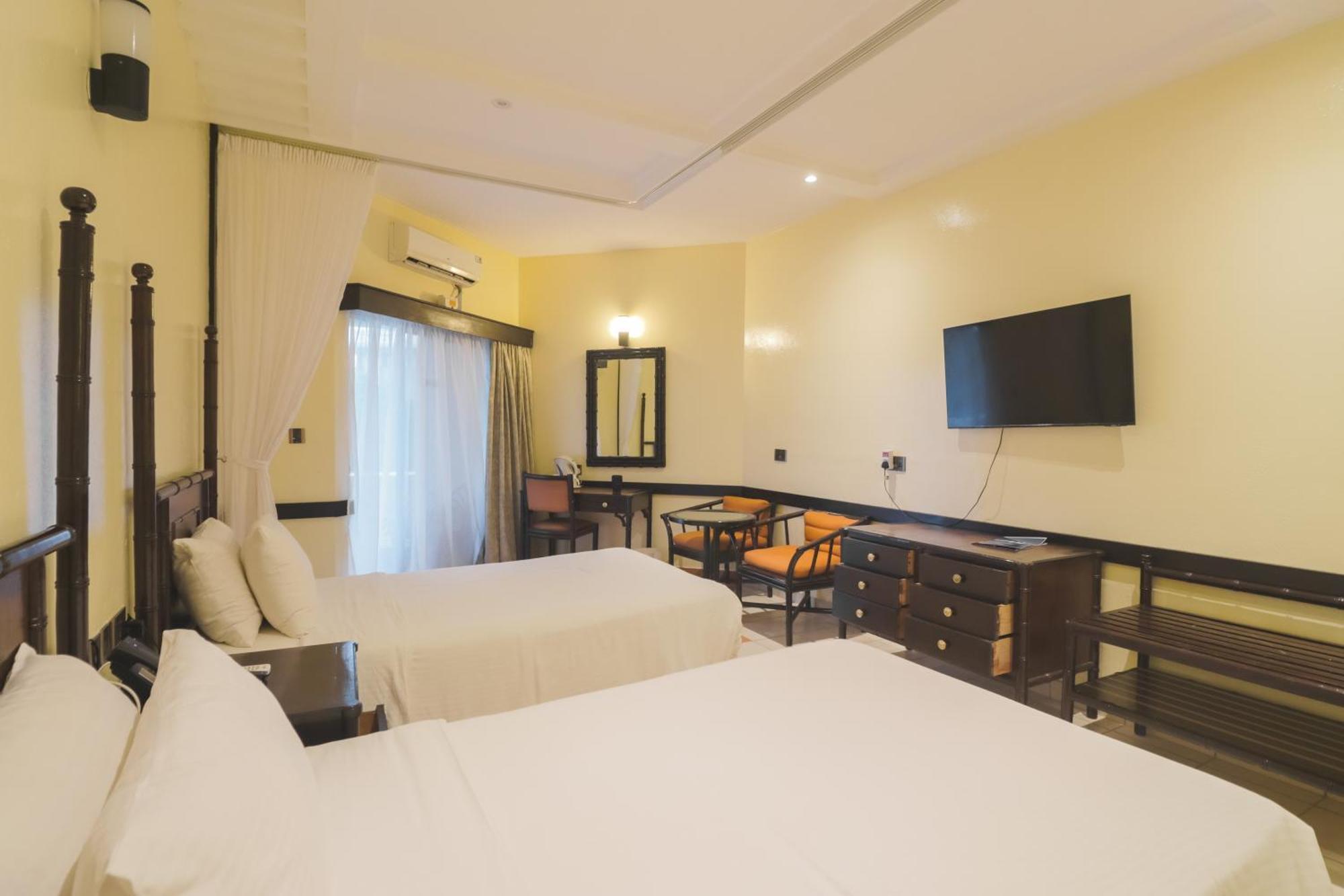 Mombasa Continental Resort Shanzu Extérieur photo