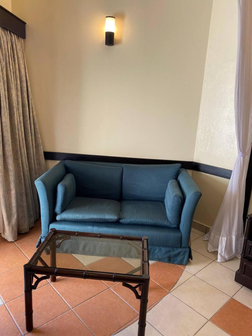 Mombasa Continental Resort Shanzu Extérieur photo
