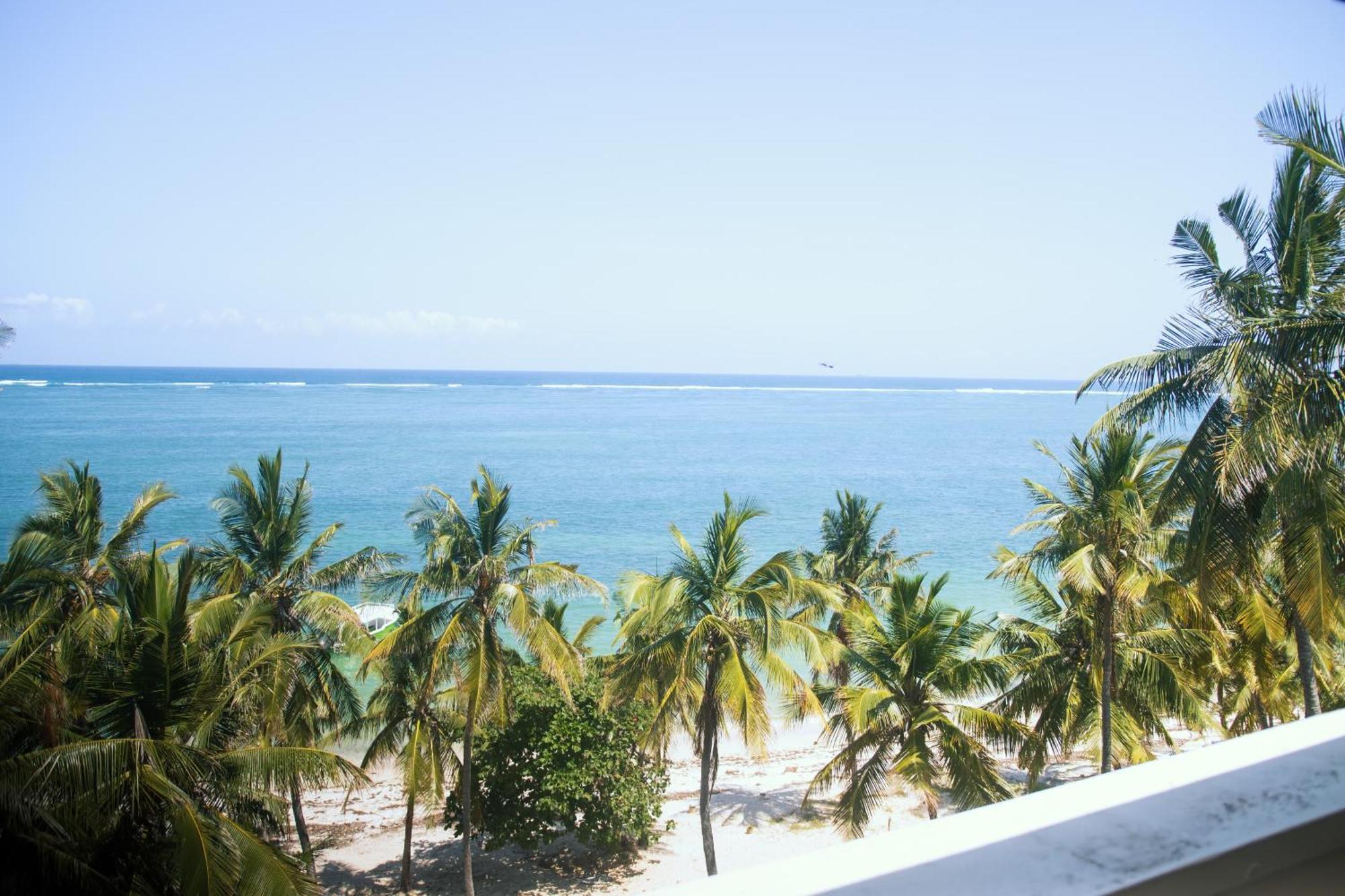 Mombasa Continental Resort Shanzu Extérieur photo