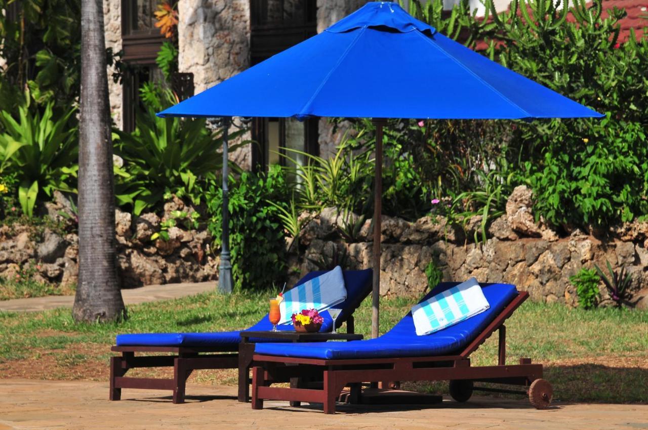 Mombasa Continental Resort Shanzu Extérieur photo