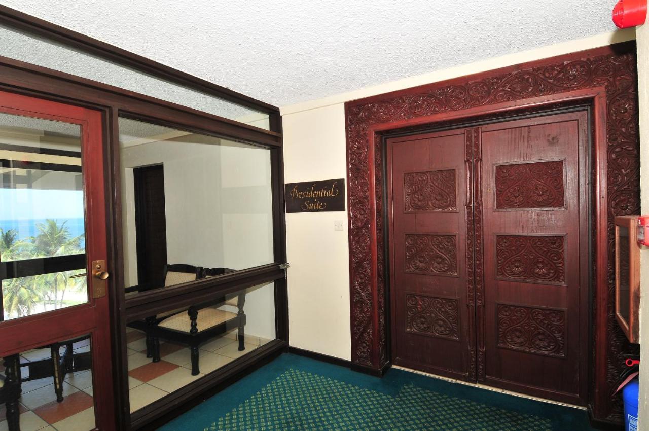 Mombasa Continental Resort Shanzu Extérieur photo