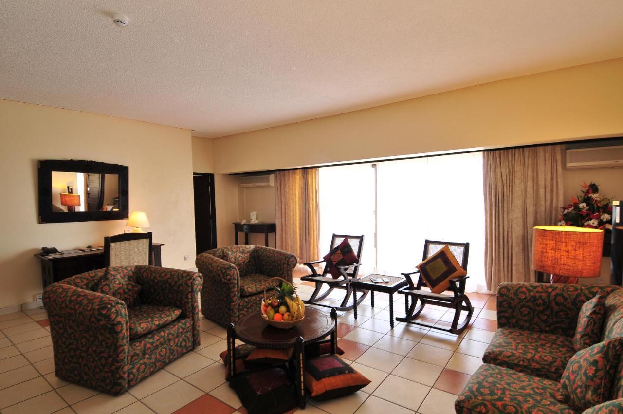 Mombasa Continental Resort Shanzu Extérieur photo