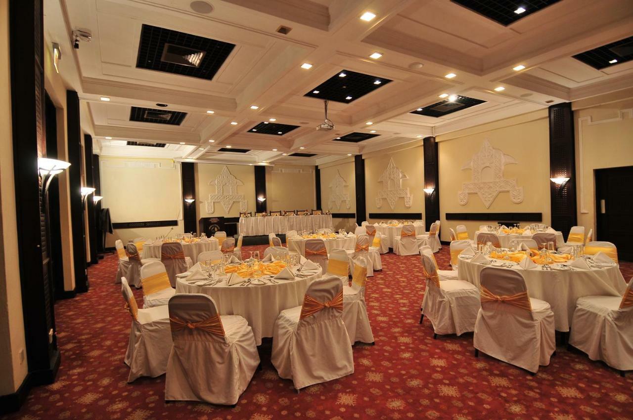 Mombasa Continental Resort Shanzu Extérieur photo