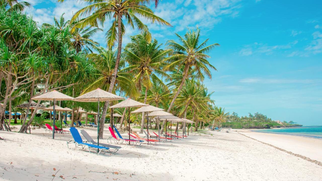 Mombasa Continental Resort Shanzu Extérieur photo